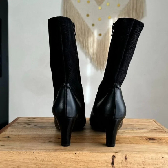 Abeo Honest Black Tooled Embossed Floral Leather Inner Zip Heeled Boot Size 8 N - Picture 9 of 15
